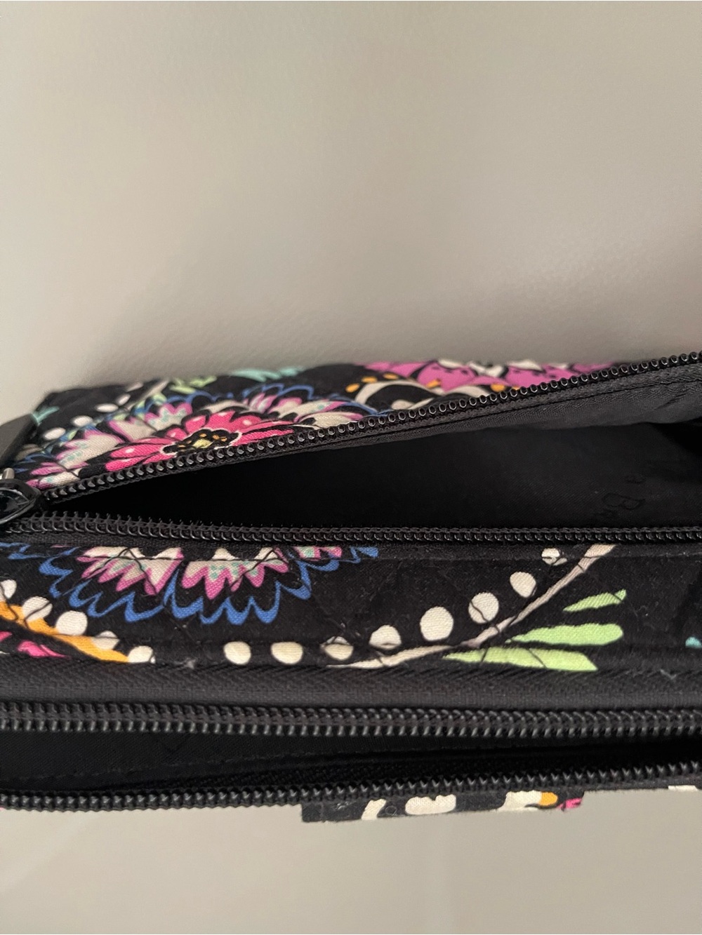 Vera Bradley Quilted Turn Lock Wallet in Retired Bandana Swirl Pattern - Picture 5 of 8